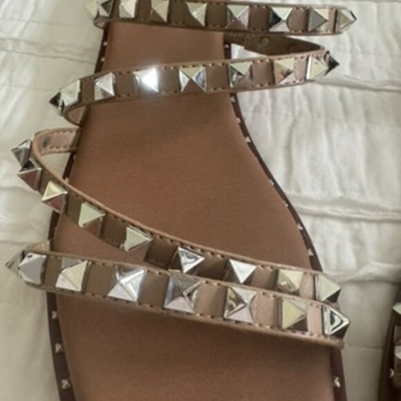 Steve Madden Women's Skyler Studded Strappy Slide Sandals - Picture 4 of 16